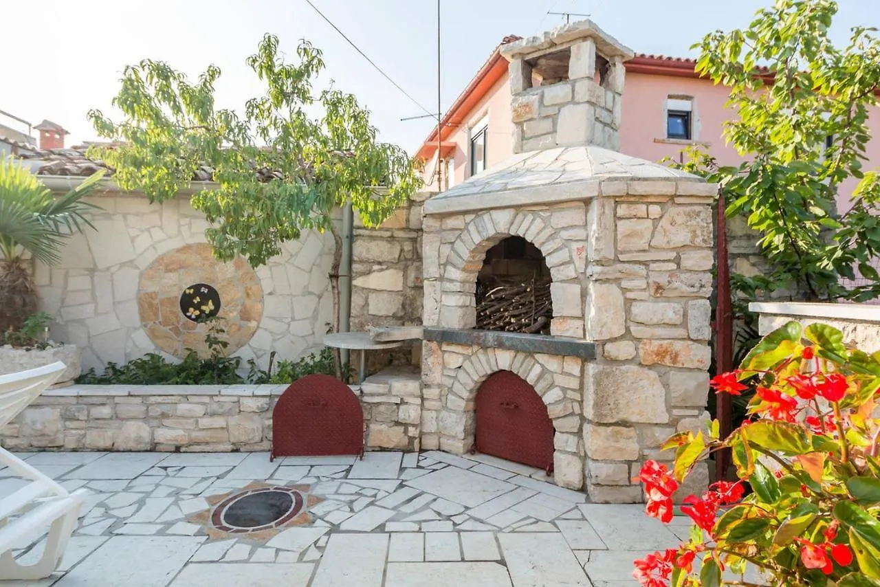 Kuca Za Odmor Lucy Apartamento Pula