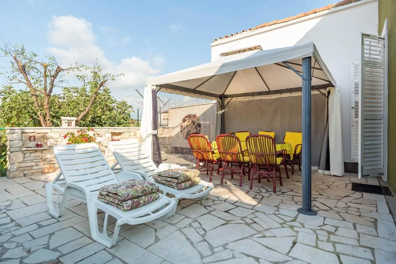 Kuca Za Odmor Lucy Apartamento Pula