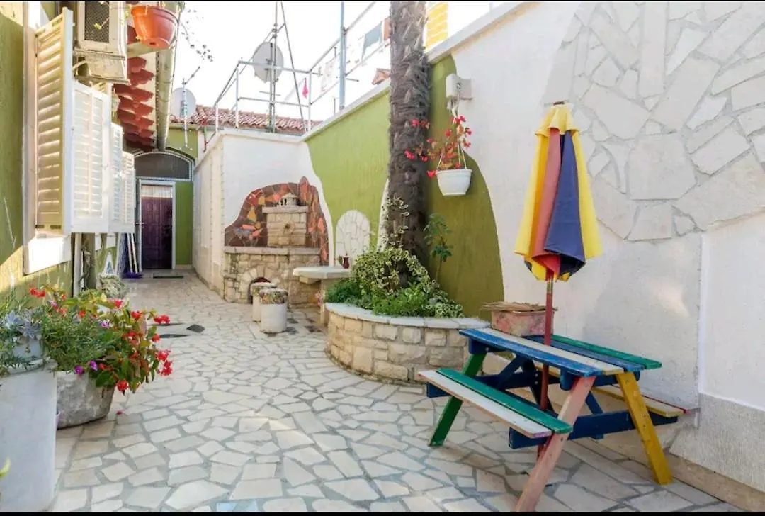 Kuca Za Odmor Lucy Apartamento Pula
